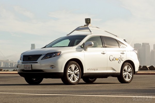 再成兩會焦點(diǎn)  無人駕駛技術(shù)離我們有多遠(yuǎn)？