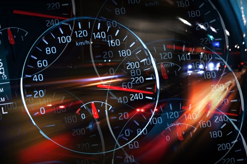 從幾毫伏到數英里:電池管理IC 如何影響汽車性能