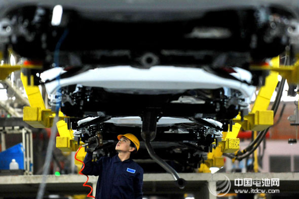 騙補風(fēng)波拖延地補政策出臺 新能源車終端銷售陷入停滯 騙補風(fēng)波拖延地補政策出臺 新能源車終端銷售陷入停滯