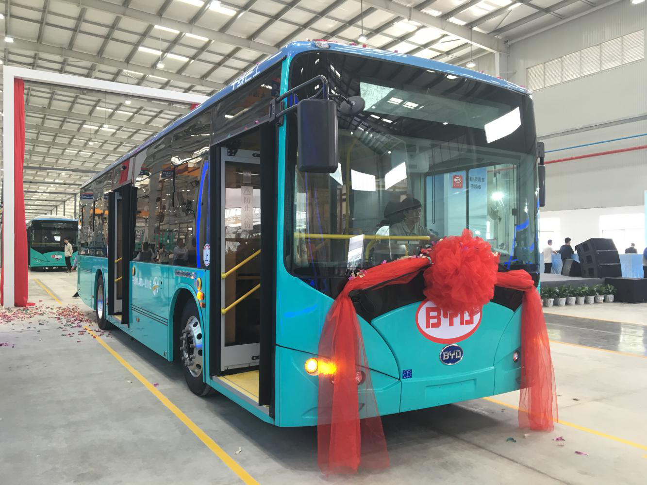 汕尾比亞迪純電動客車下線獲6434輛訂單 汕尾比亞迪純電動客車下線獲6434輛訂單