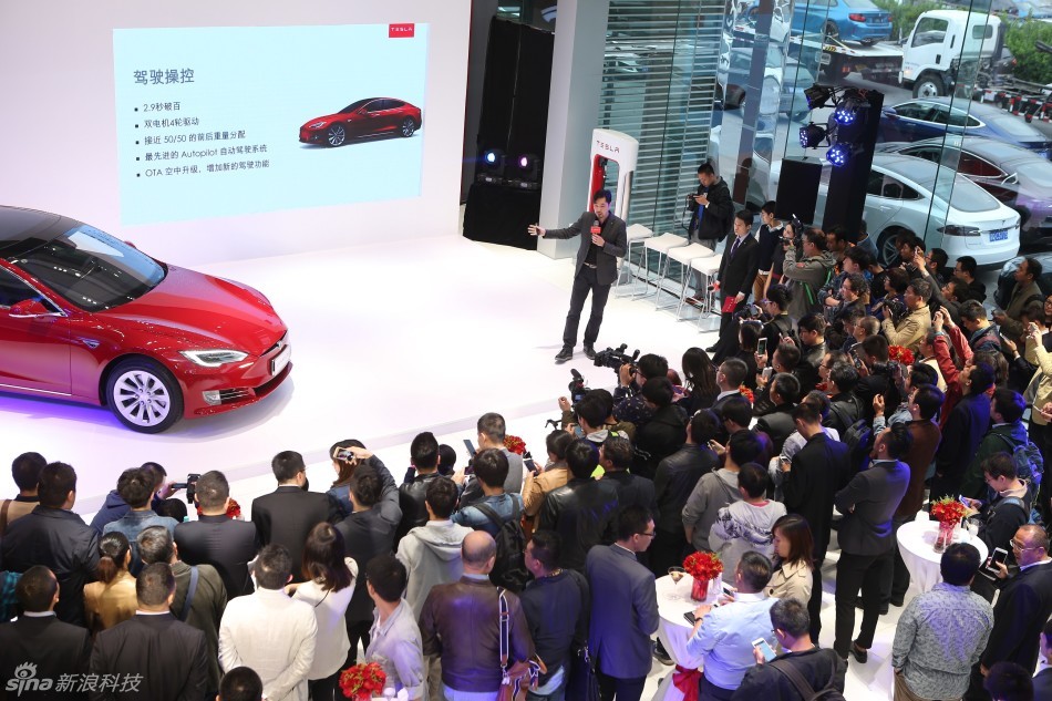 特斯拉新版Model S亮相:在中國防霧霾?并改進外觀 特斯拉新版Model S亮相:在中國防霧霾?并改進外觀