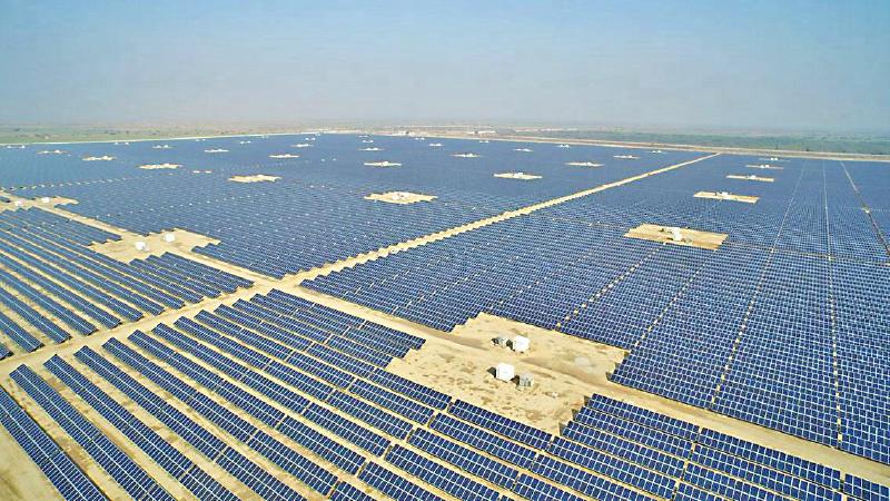 光伏業(yè)遇旺季：組件市場(chǎng)現(xiàn)搶裝期 訂單已排到三季度