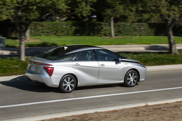 當(dāng)特斯拉遇到豐田 氫燃料電池VS純電你更看好誰？