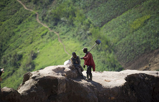 洛陽鉬業收購的資產到底是個啥