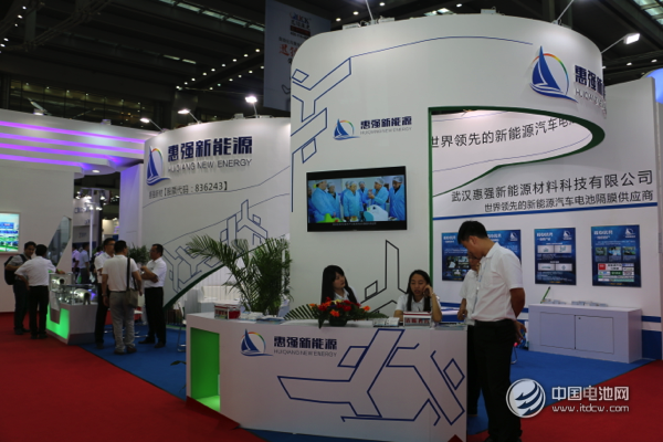 武漢惠強相關領導為客戶講解產品