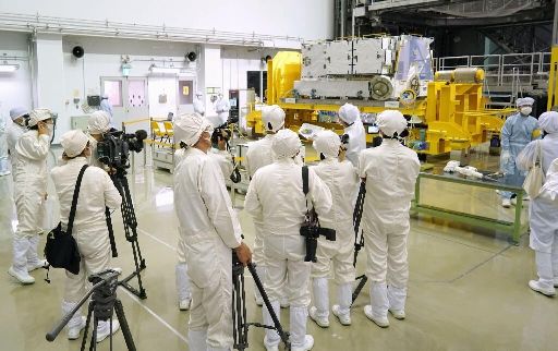 國(guó)際空間站將采用日本產(chǎn)電池 日宇航機(jī)構(gòu)展示裝載過(guò)程 國(guó)際空間站將采用日本產(chǎn)電池 日宇航機(jī)構(gòu)展示裝載過(guò)程