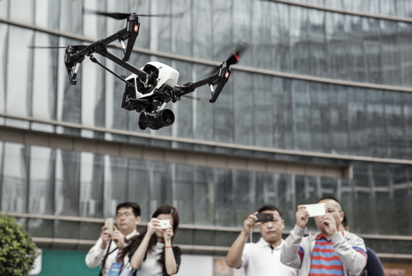 英媒稱中企開發無人機新用途:空中優步出租車 英媒稱中企開發無人機新用途:空中優步出租車