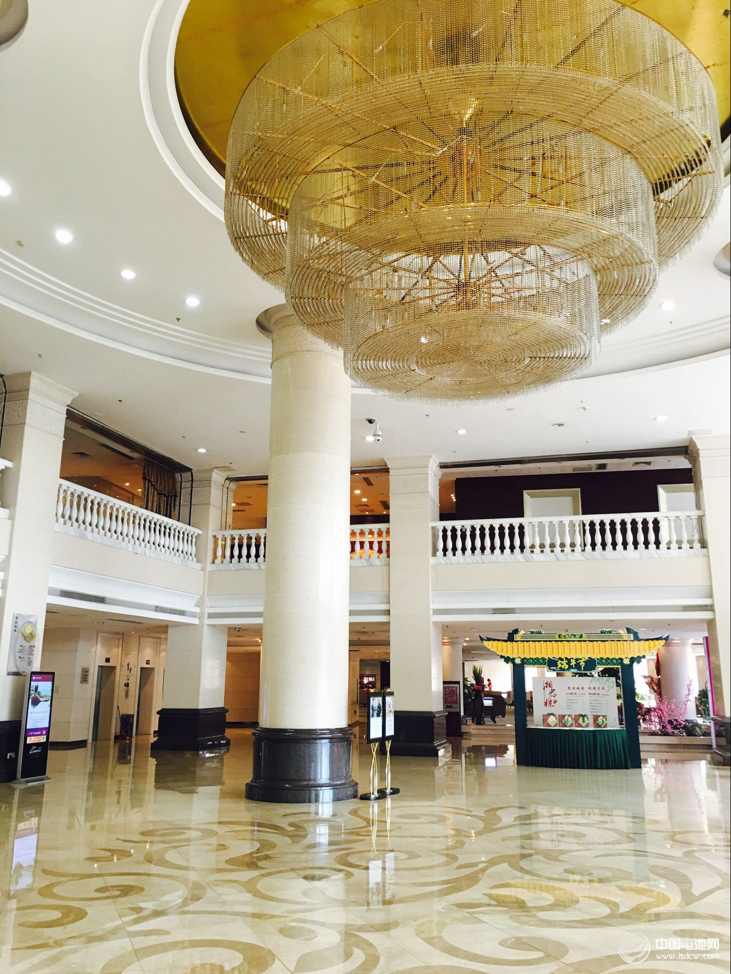 第4屆鋰電“達沃斯”論壇組委會秘書長、電池百人會常務副理事長兼秘書長于清教一行應邀抵達長沙，在寧鄉高新區、長沙市人民政府、長沙市經信委、中國（長沙）先進電池材料及電池產業技術創新戰略聯盟和中南大學就第4屆鋰電“達沃斯”論壇籌備情況及舉辦城市等進行調研交流