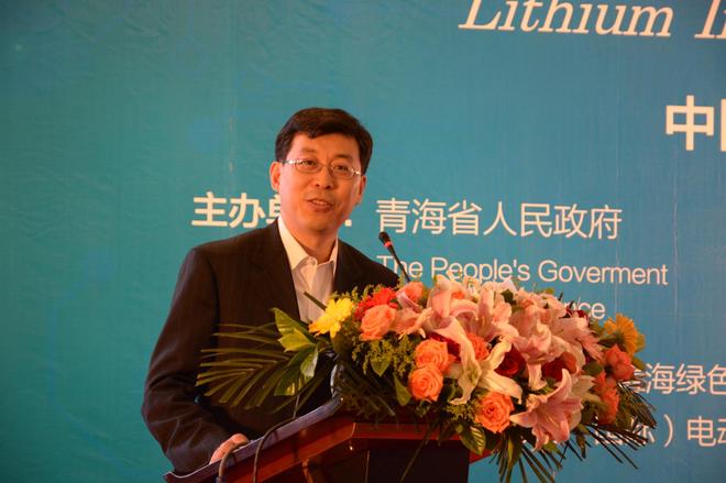 國務院發展研究中心企業所副所長研究員,中國電動汽車百人會首席專家張永偉 國務院發展研究中心企業所副所長研究員,中國電動汽車百人會首席專家張永偉