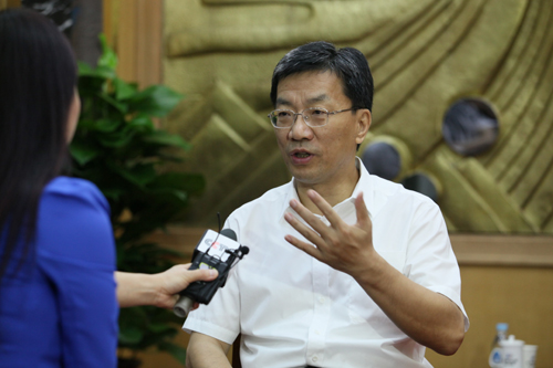 懷進(jìn)鵬:國家動(dòng)力電池創(chuàng)新中心將推動(dòng)制造業(yè)從跟跑到領(lǐng)跑