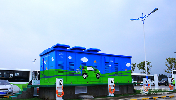 公交車(chē)充電選哪家？特來(lái)電四大優(yōu)勢(shì)領(lǐng)跑