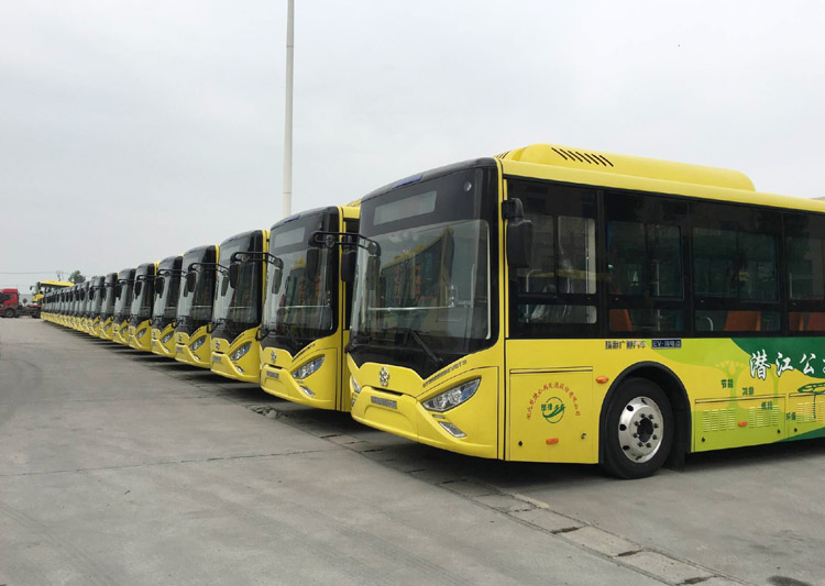 150輛銀隆純電動客車運抵湖北潛江 7月中旬將投入運營 150輛銀隆純電動客車運抵湖北潛江 7月中旬將投入運營