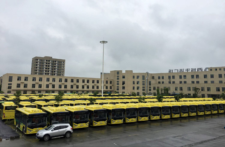 150輛銀隆純電動客車運抵湖北潛江 7月中旬將投入運營 150輛銀隆純電動客車運抵湖北潛江 7月中旬將投入運營