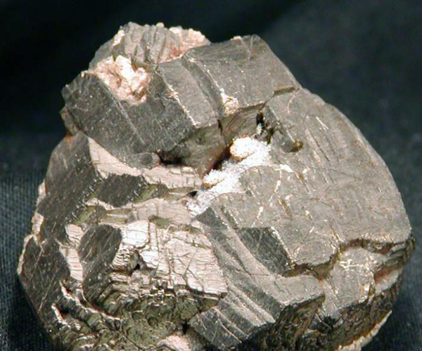 鎳價漲勢恐不敵高庫存 供應過剩料拖累銅鋁價格