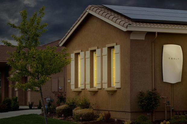 儲(chǔ)能電池走向家庭和企業(yè) 今年市場(chǎng)將翻番 儲(chǔ)能電池走向家庭和企業(yè) 今年市場(chǎng)將翻番