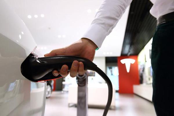 新能源車(chē)新規(guī)將提高準(zhǔn)入門(mén)檻 2020年起告別普惠式補(bǔ)貼