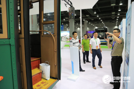 仿古鐺鐺車(chē)，客戶(hù)都喜愛(ài)拍照留念一番