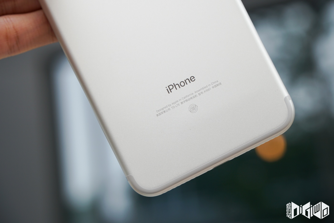 iPhone 7 Plus銀色開箱 續航時間比iPhone 6s高2小時