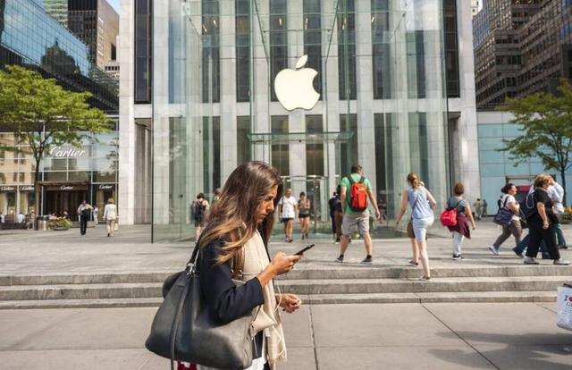 一街之隔針鋒相對！傳蘋果擬在三星總部對面開家門店