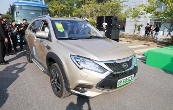 深圳試點新能源車專屬車牌 全國首批號牌“花落”比亞迪