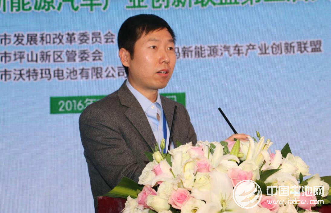 中國汽車工程學(xué)會(huì)副秘書長侯福深