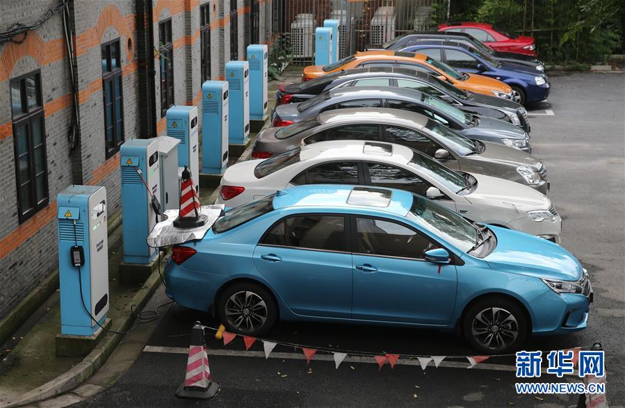 上海新能源汽車擁有量突破10萬輛 