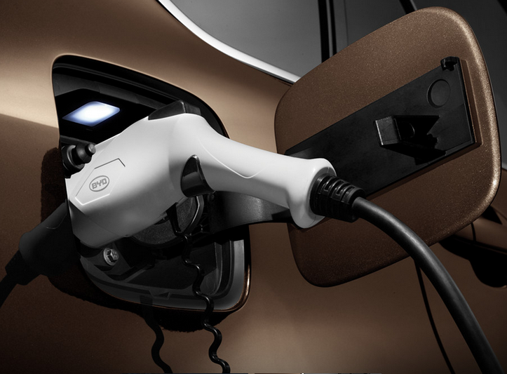 新能源混動(dòng)車將成2017年競(jìng)逐重點(diǎn) 比亞迪率先搶占市場(chǎng) 新能源混動(dòng)車將成2017年競(jìng)逐重點(diǎn) 比亞迪率先搶占市場(chǎng)