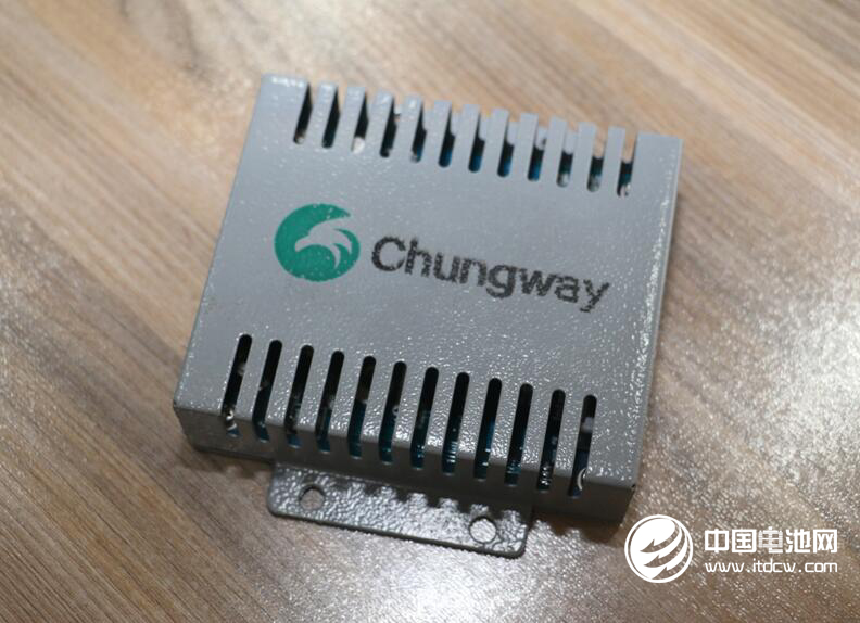 創為新能源電池箱專用自動滅火器