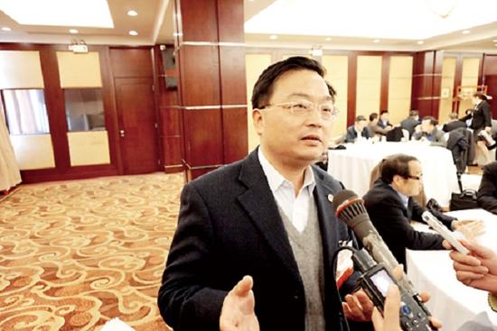 全國政協委員、華東理工大學金山科技園管委會主任藍閩波