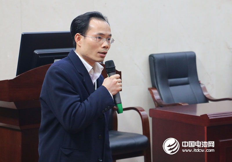湖南長(zhǎng)遠(yuǎn)鋰科有限公司總經(jīng)理助理/金瑞科技電池材料技術(shù)中心副主任黃承煥發(fā)表主題演講