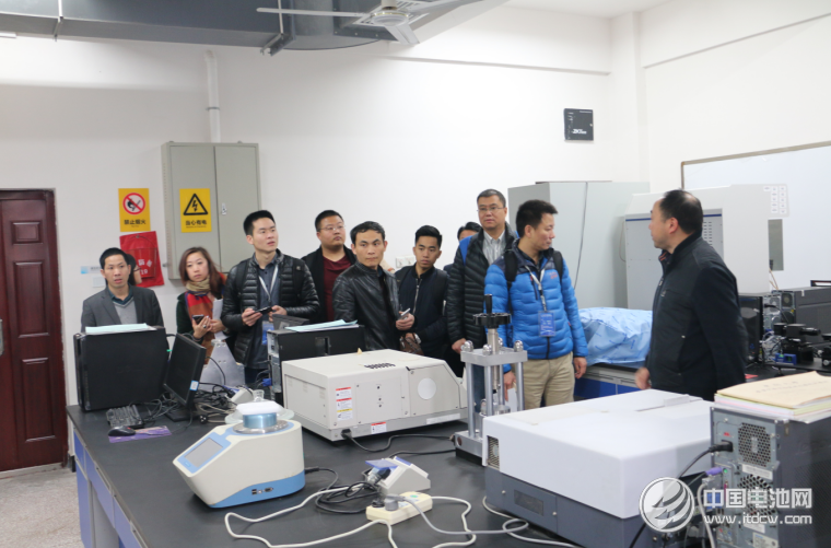 會(huì)代表參觀中南大學(xué)化學(xué)化工學(xué)院