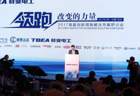 光伏“領跑者”基地擴容在即 催化自主核心技術加速 光伏“領跑者”基地擴容在即 催化自主核心技術加速