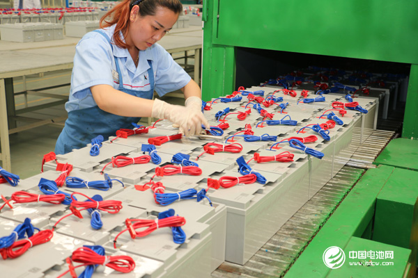 與會嘉賓參觀奧冠集團山東生產基地 與會嘉賓參觀奧冠集團山東生產基地
