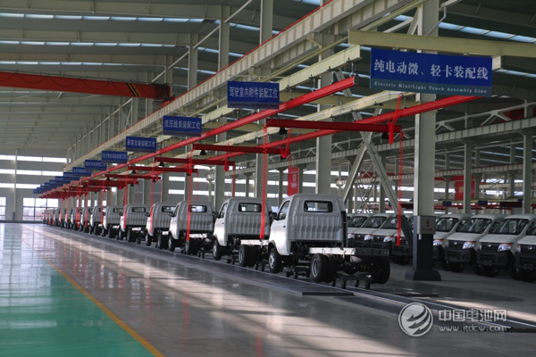 新材料寫進(jìn)產(chǎn)業(yè)中長期規(guī)劃 汽車新材料市場規(guī)模或達(dá)數(shù)萬億