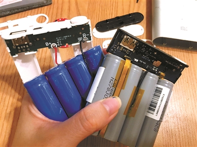 “山寨小米”（藍(lán)）和“小米”在多方面都有明顯差別