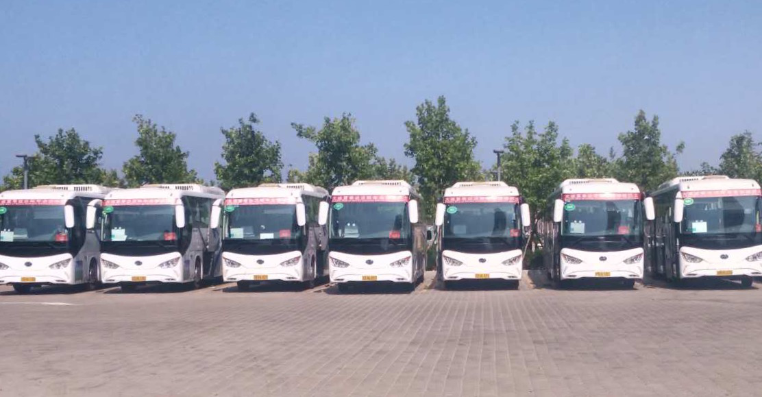 凸顯“綠色”會(huì)風(fēng) 比亞迪C9純電動(dòng)客車(chē)再次護(hù)航夏季達(dá)沃斯 凸顯“綠色”會(huì)風(fēng) 比亞迪C9純電動(dòng)客車(chē)再次護(hù)航夏季達(dá)沃斯