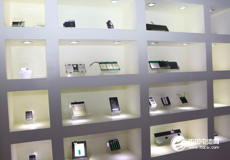 1-6月國內(nèi)手機(jī)市場出貨量2.39億部 國產(chǎn)手機(jī)仍靠“薄利多銷” 1-6月國內(nèi)手機(jī)市場出貨量2.39億部 國產(chǎn)手機(jī)仍靠“薄利多銷”