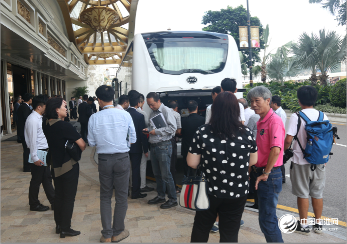 推介會現場展出的比亞迪純電動交通解決方案