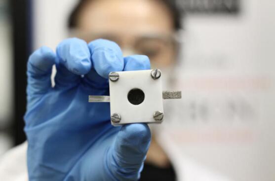 悉尼大學(xué)開發(fā)鋅空氣電池 儲電量是手機(jī)鋰離子電池五倍 悉尼大學(xué)開發(fā)鋅空氣電池 儲電量是手機(jī)鋰離子電池五倍