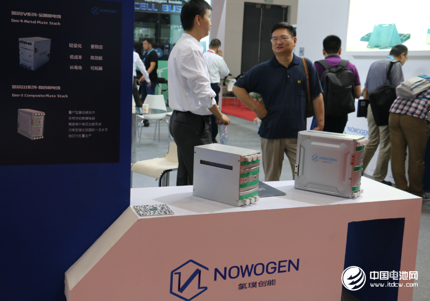 氫璞創(chuàng)能第一代金屬板燃料電池電堆