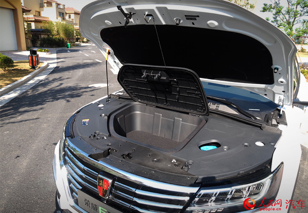 入選目錄 純電動互聯網SUV上汽榮威ERX5北京交車