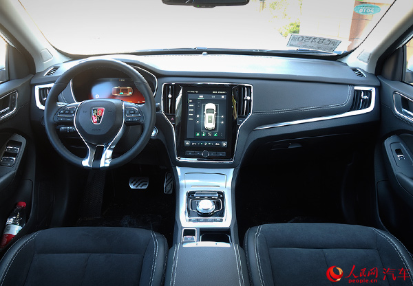 入選目錄 純電動互聯網SUV上汽榮威ERX5北京交車