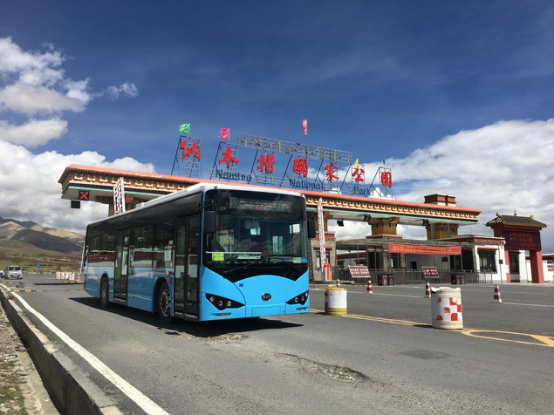 實力征服海拔5190米那根拉山 比亞迪K8西藏高原測試圓滿成功