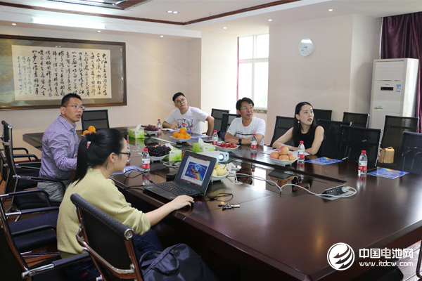 中國電池網(wǎng)一行與惠強(qiáng)新材相關(guān)領(lǐng)導(dǎo)交流座談