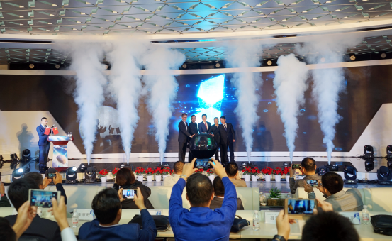 特銳德發(fā)布”汽車充電網(wǎng)”與“新能源微網(wǎng)”雙向融合系統(tǒng)