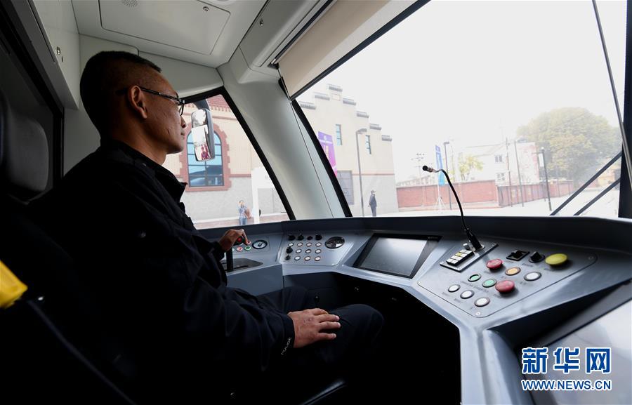 氫燃料電池有軌電車全球首次商業(yè)運(yùn)營(yíng) 氫燃料電池有軌電車全球首次商業(yè)運(yùn)營(yíng)