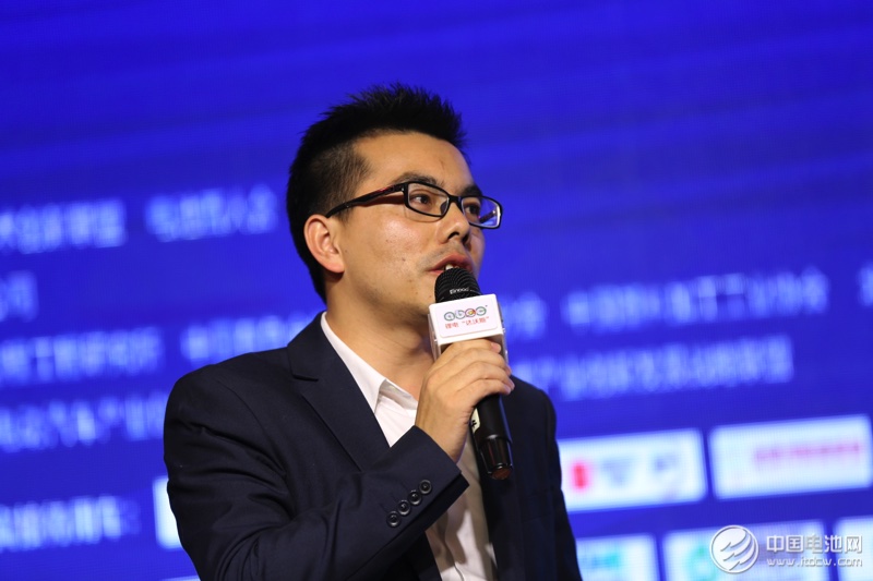 中國電池研究院院長、中關(guān)村新型電池技術(shù)創(chuàng)新聯(lián)盟理事吳輝