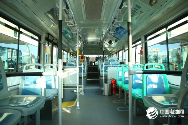 助力藍(lán)天保衛(wèi)戰(zhàn)！比亞迪350輛純電動(dòng)公交車首次投運(yùn)北京