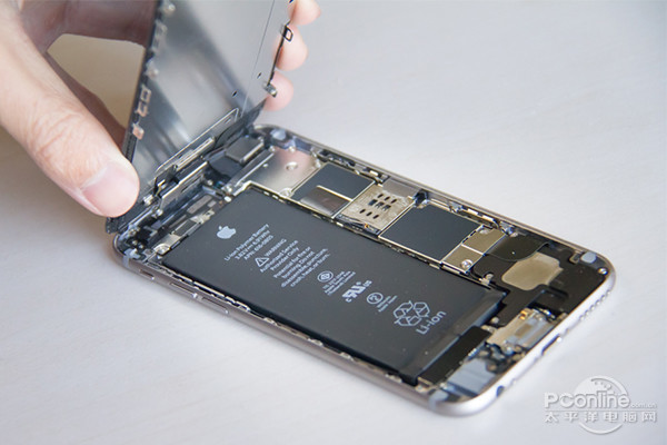 蘋果為降速門道歉 下調電池維修價就算解決了？