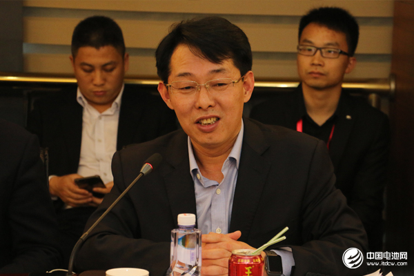 鋰電“達沃斯”論壇組委會/電池百人會秘書長、中國電池網創始人/董事長 于清教